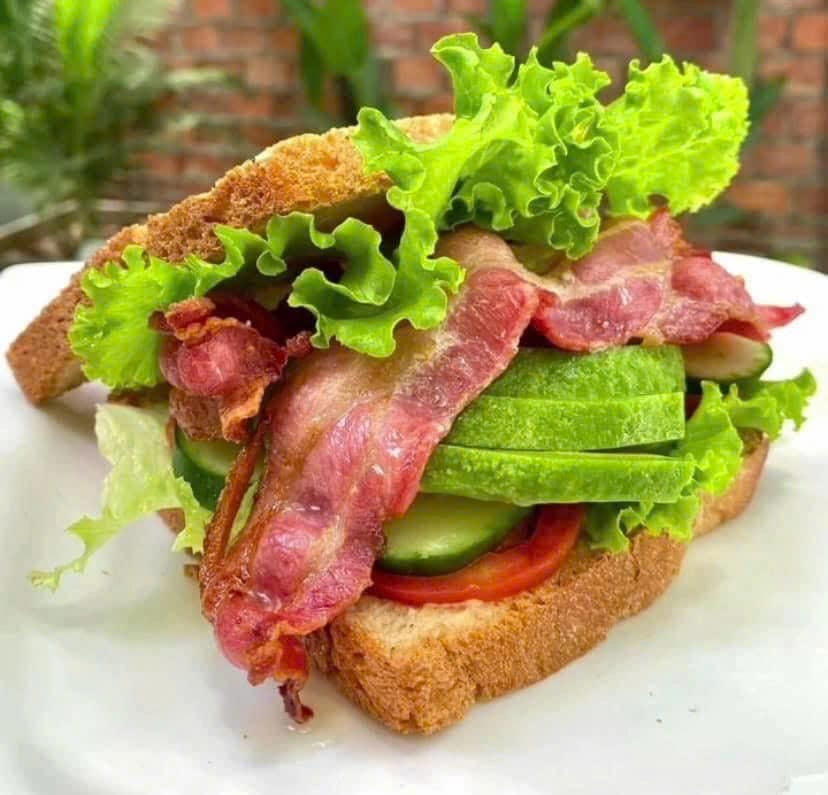 Sandwich B.L.A.T (Thịt Ba Rọi)