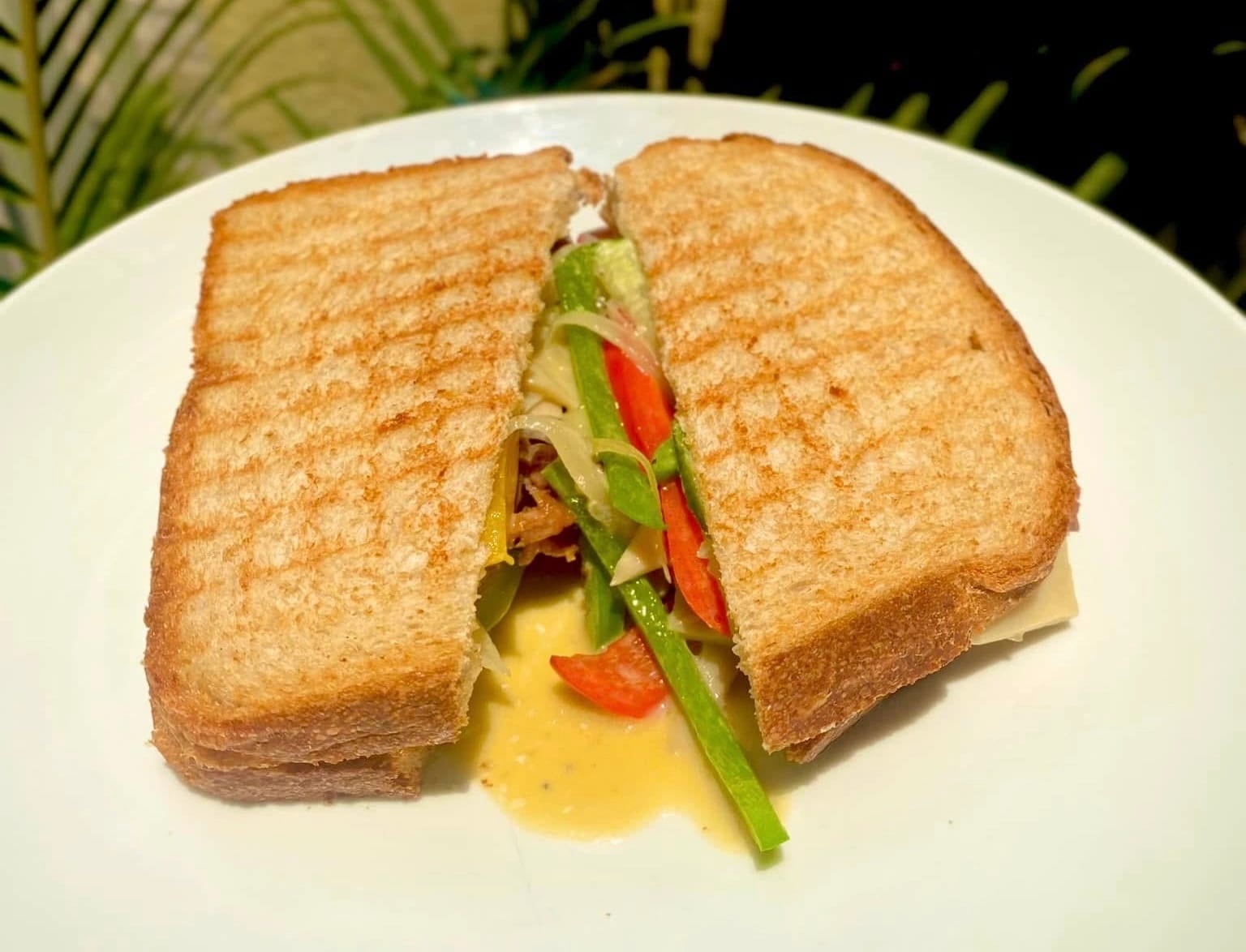 Sandwich Thịt Bò Úc