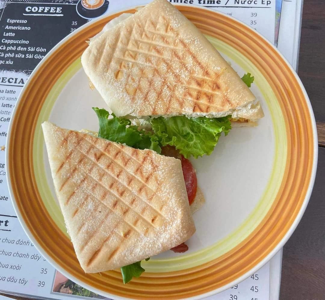 Panini Thịt Ba Rọi Kèm Trứng